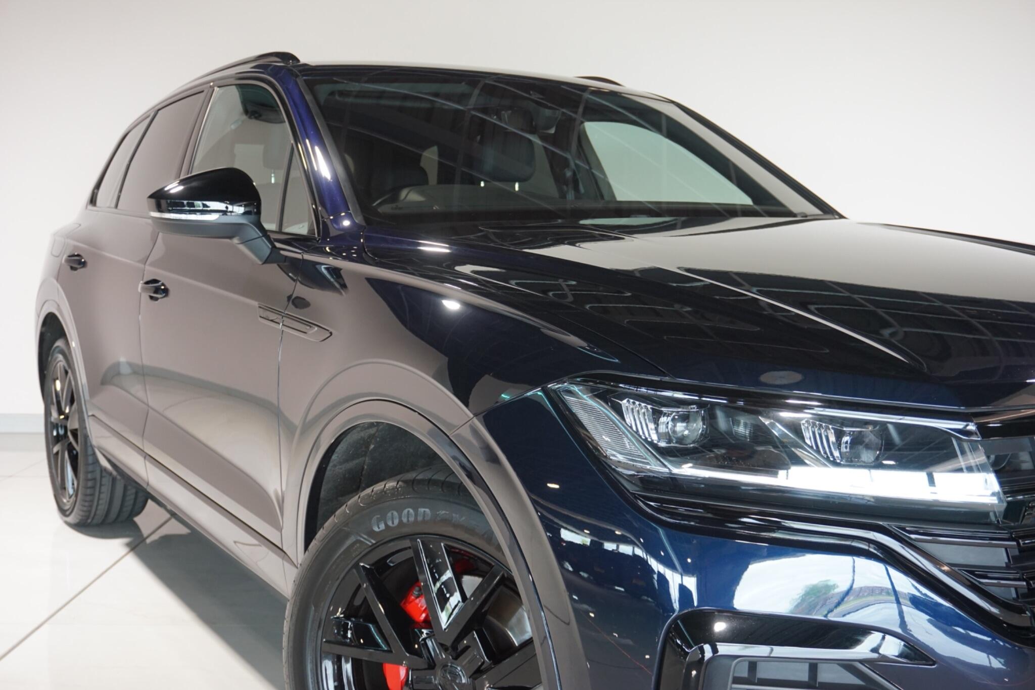Volkswagen Touareg 3.0 TDI V6 R-Line SUV 5dr Diesel Tiptronic 4Motion Euro 6 (s/s) (286 ps)